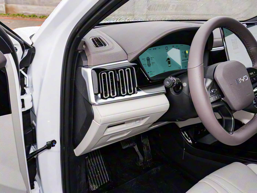 BYD Song Plus 2025 DM-i Premium BYD Song Plus 2025 DM-i Premium